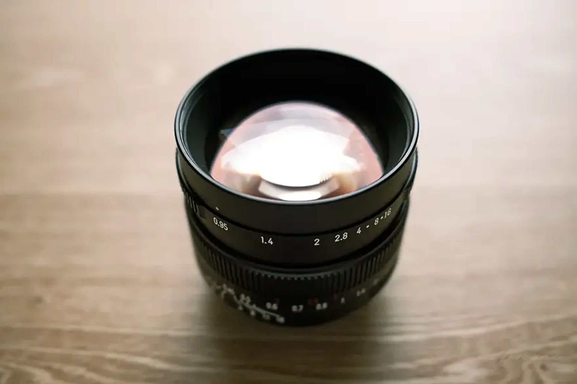 7Artisans 七工匠 50mm f0.95レビュー。とろける極上ボケ中華レンズ 