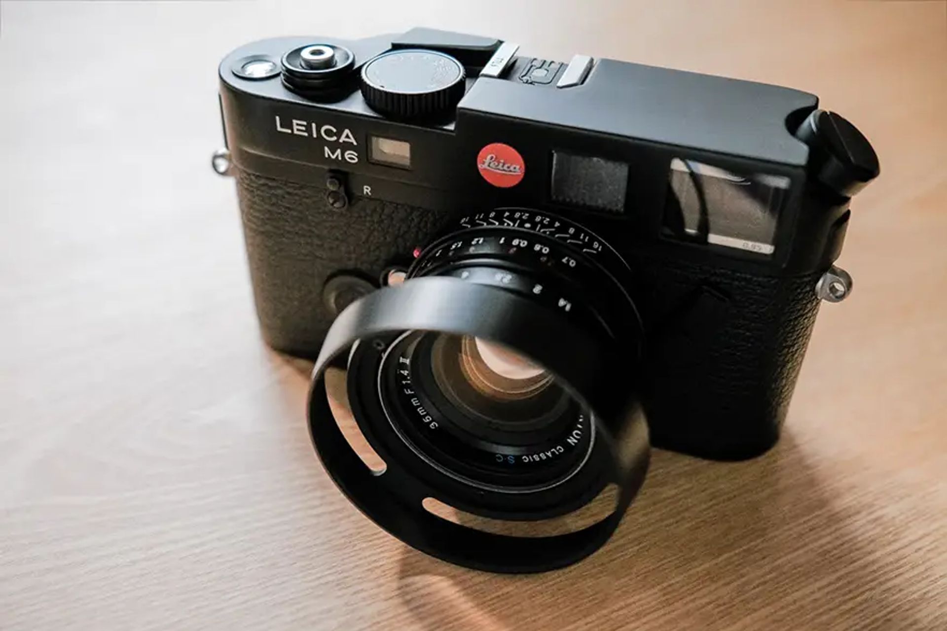 カメラ フィルムカメラ 【レビュー】フィルム ライカ M6 TTL 0.85 ブラッククローム。才色 
