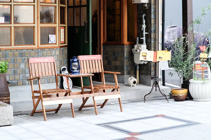 カフェトキオナ（Cafe Toki ona）。絶品クラシカルプリンが味わえる、レトロで優雅な空間。